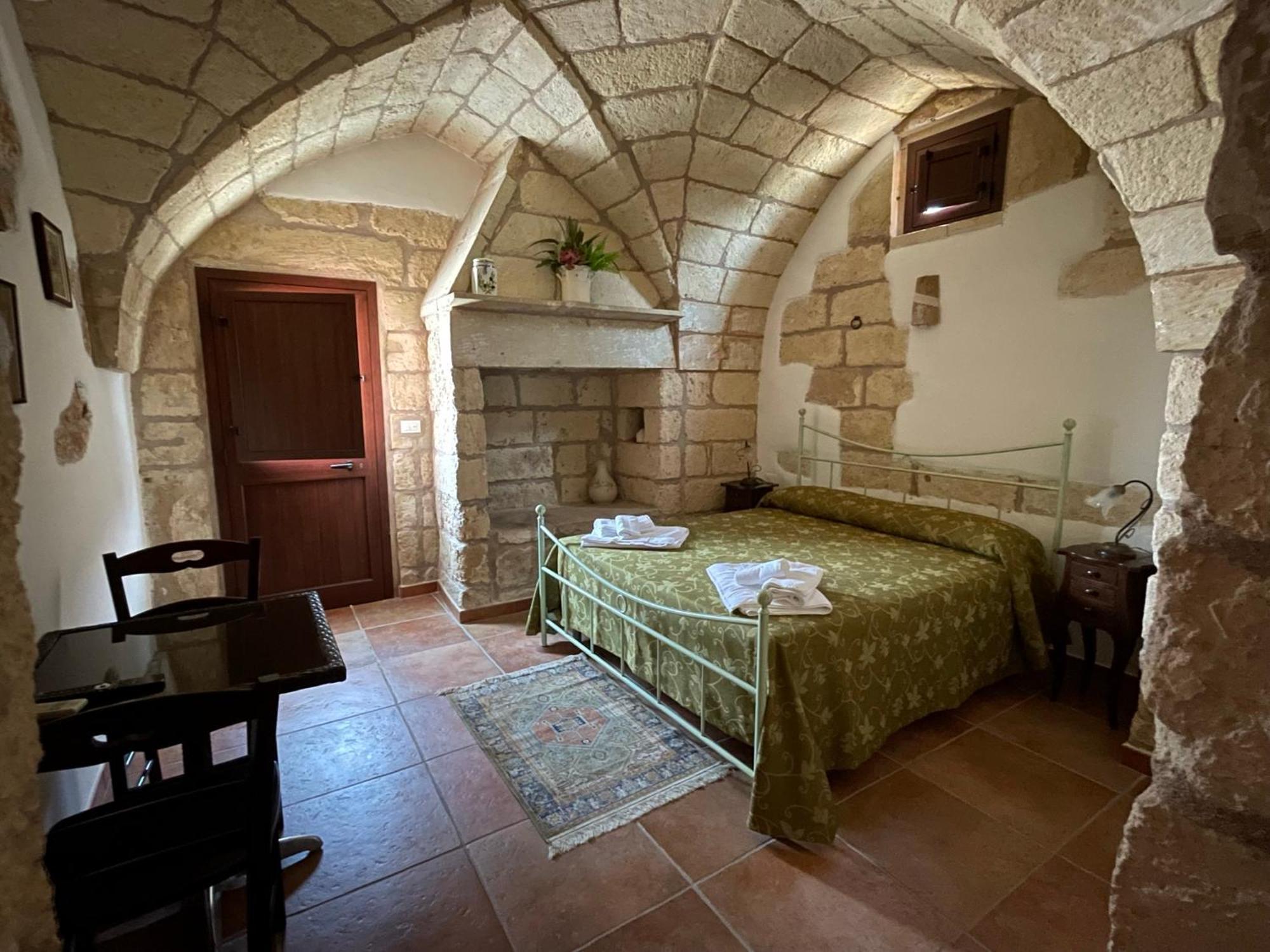 Agriturismo Masseria Saittole Carpignano Salentino Kültér fotó